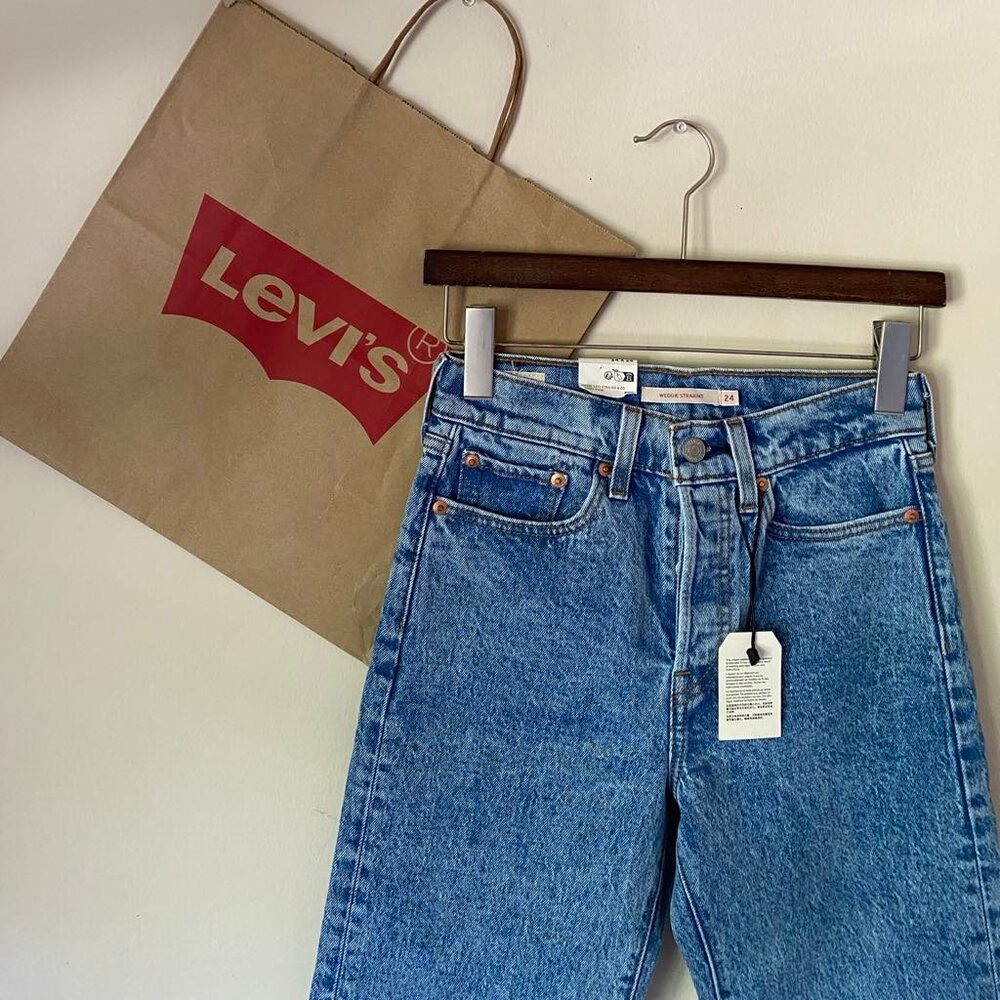 LEVI'S Wedgie Straight Women's Jeans (Size: 24x26) NWT - Picture 8 of 12